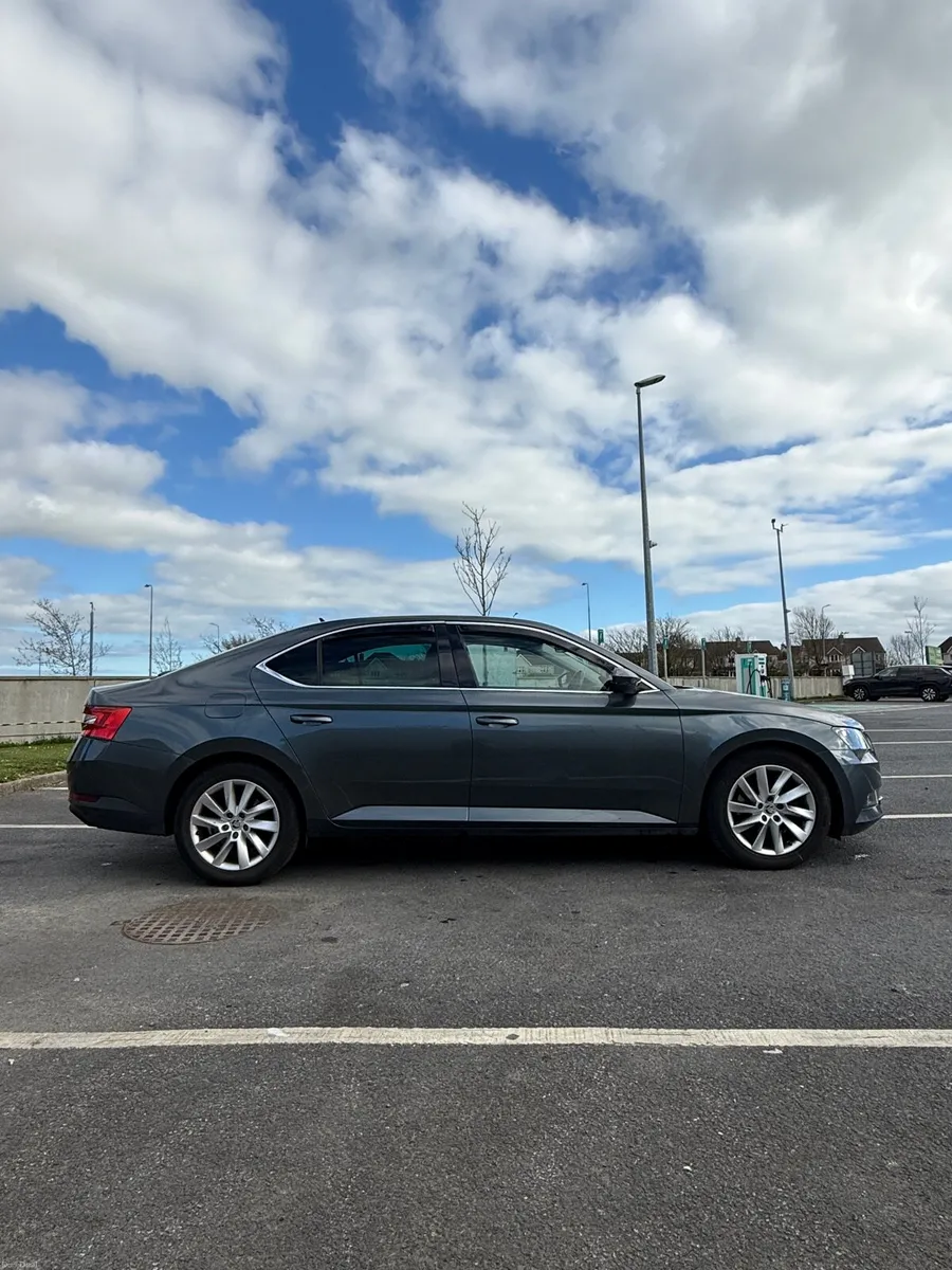 Skoda Superb MK3 Automatic - Image 3