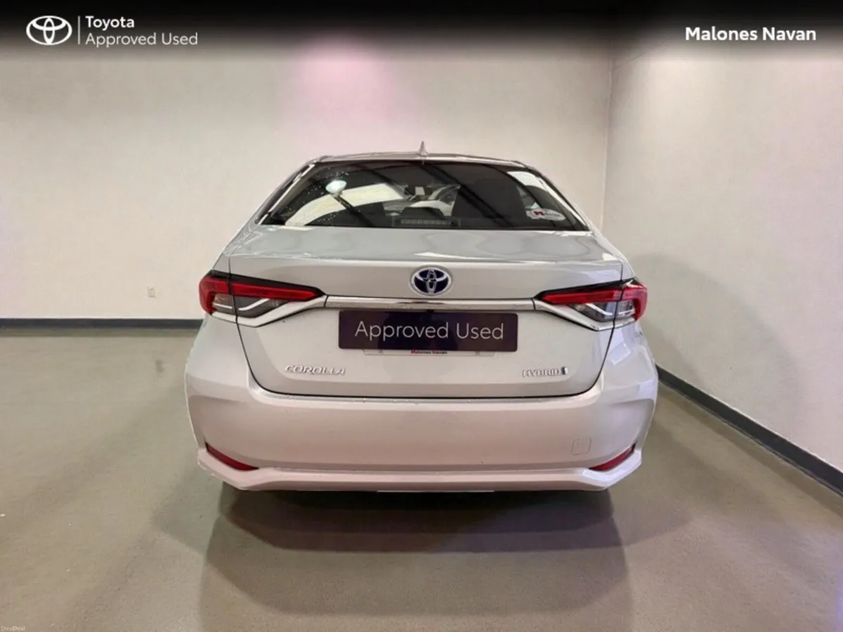 Toyota Corolla LUNA SAL 4DR AUTO HYBRID - Image 4