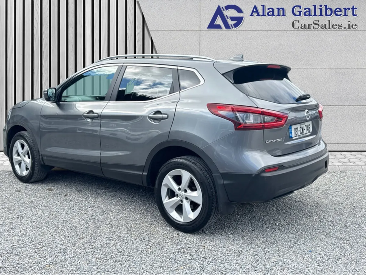 Nissan Qashqai 1.5 DSL SV SS 18 4DR - Image 2
