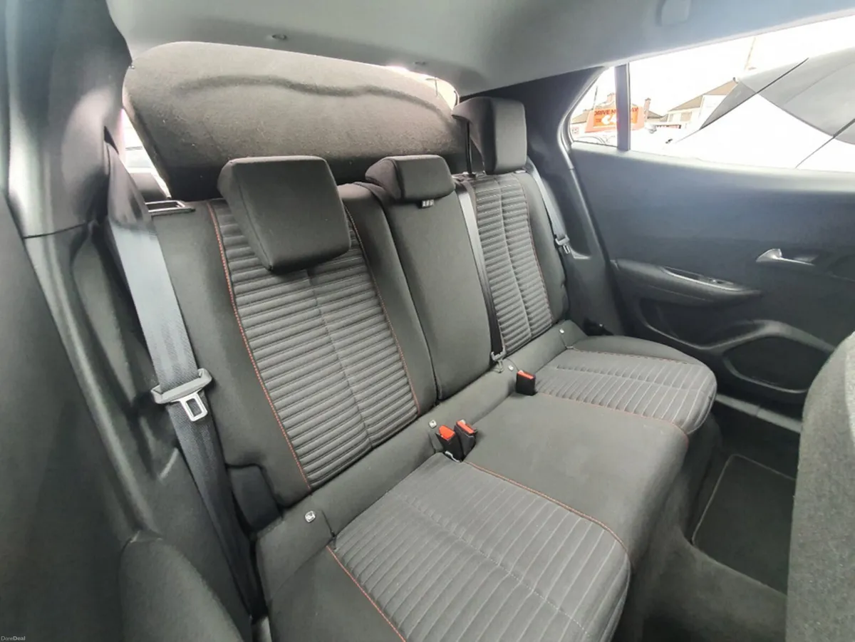 Peugeot 2008 ACTIVE 1.2 100 4DR - Image 5