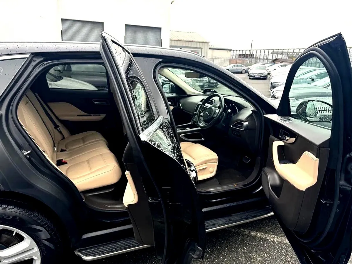 Jaguar F Pace - Image 4