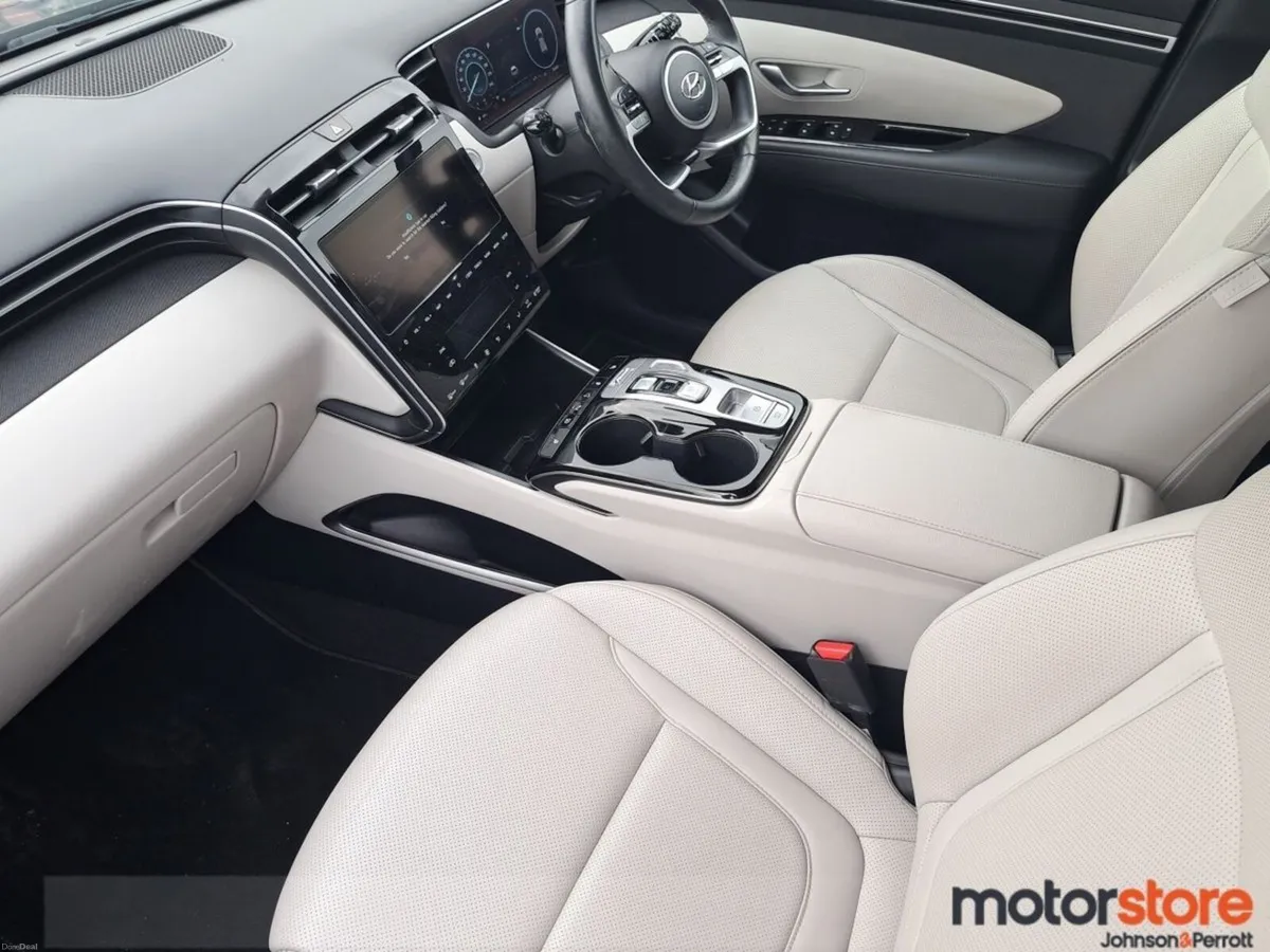 Hyundai Tucson 2WD Executive Plus HEV STG Auto - Image 3