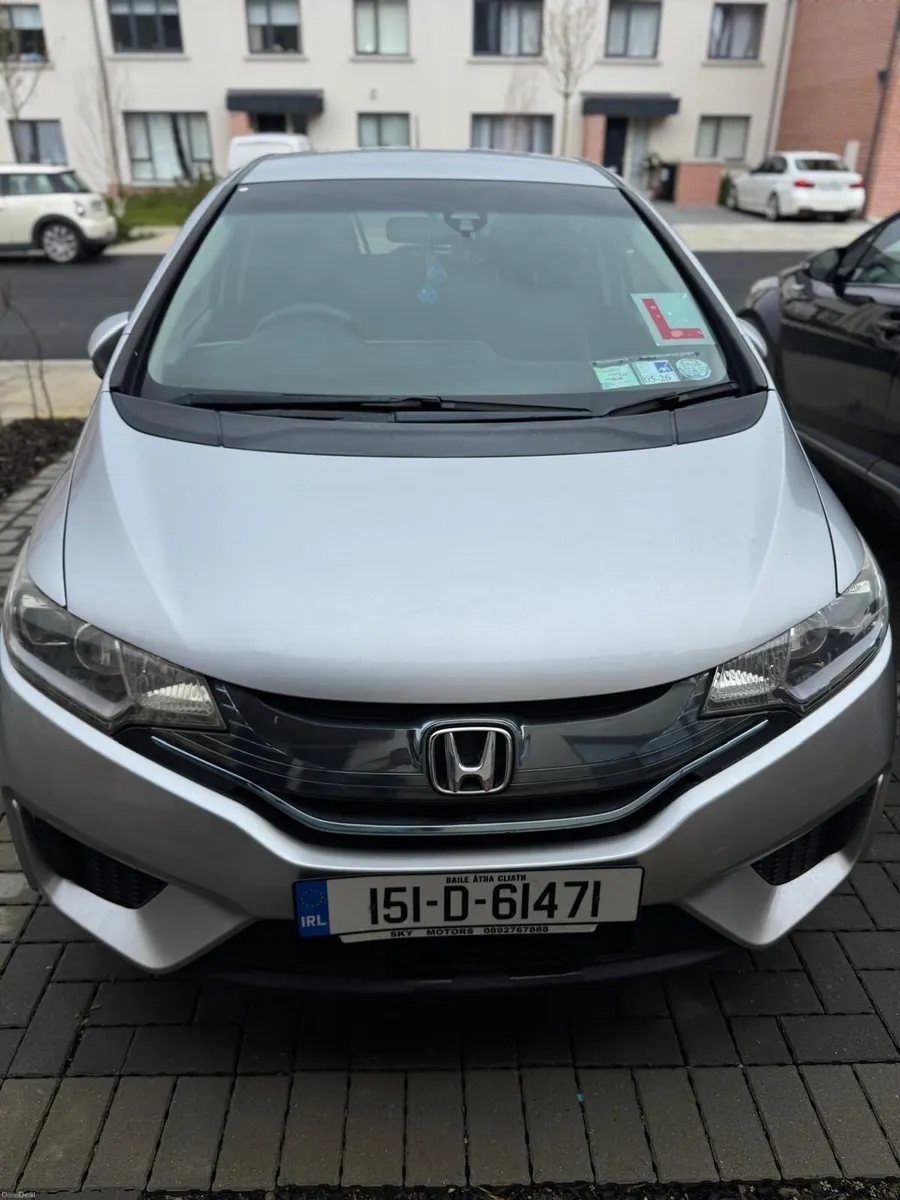 Honda Fit 2015 - Image 2