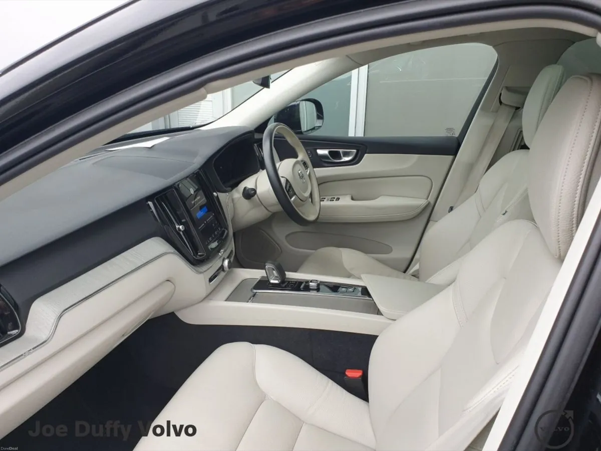 Volvo XC60 T6 Recharge PHEV 350hp AT8 Core - Image 6
