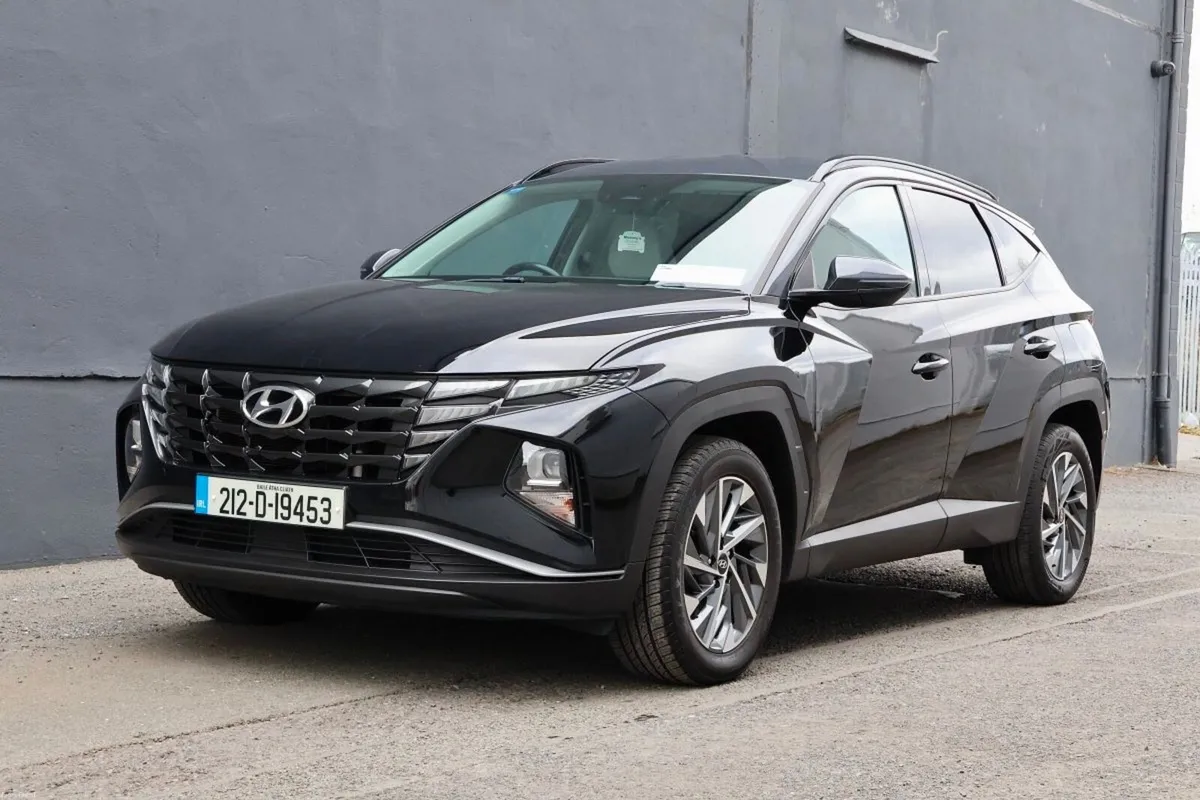 Hyundai Tucson 2WD Executive w.2 Tone Roof - Image 1