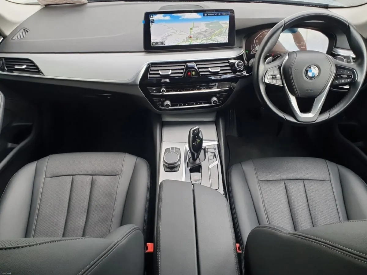 BMW 5-Series 520d SE - Image 4