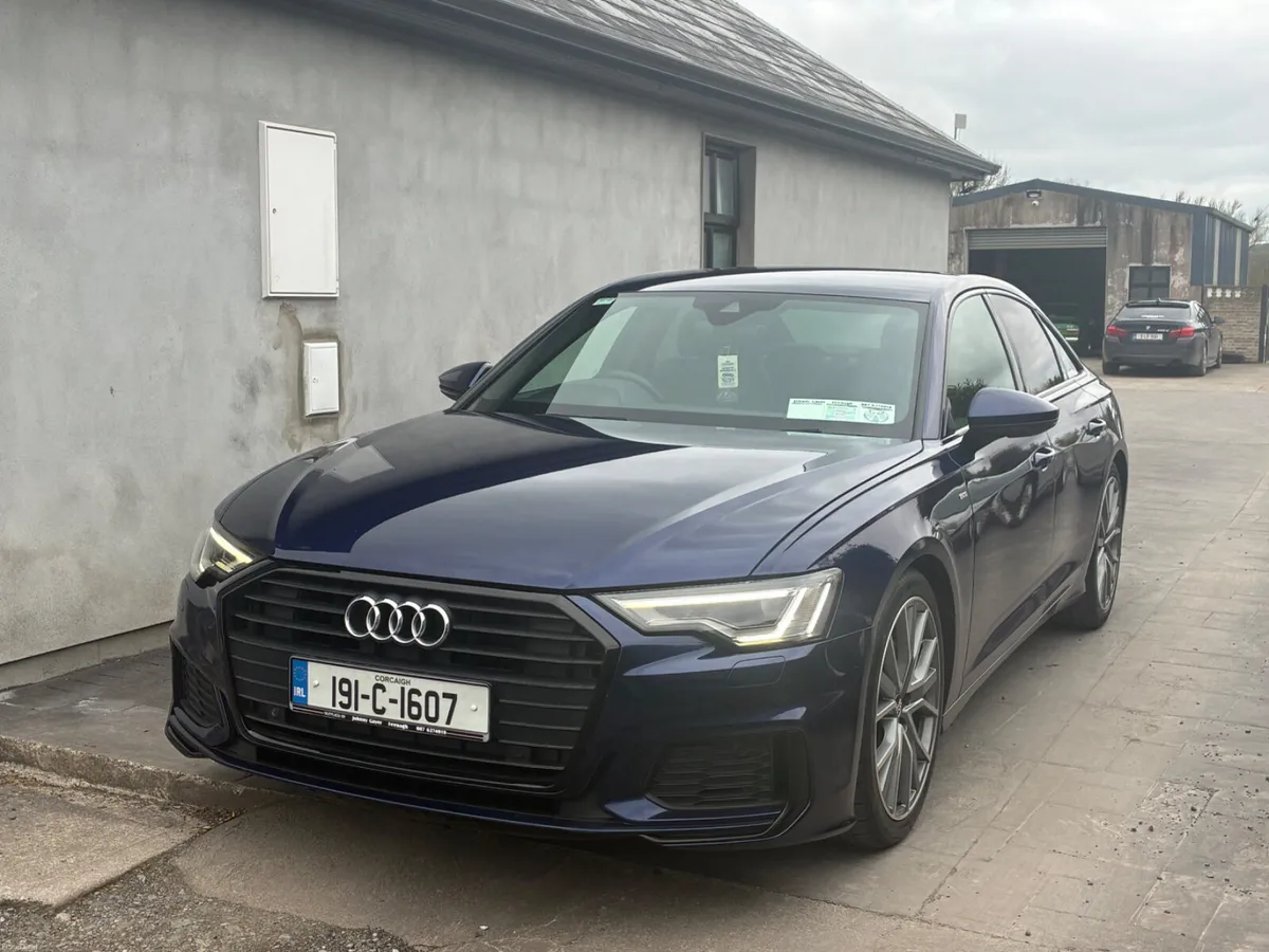 Audi A6 2019 s line black edition - Image 3
