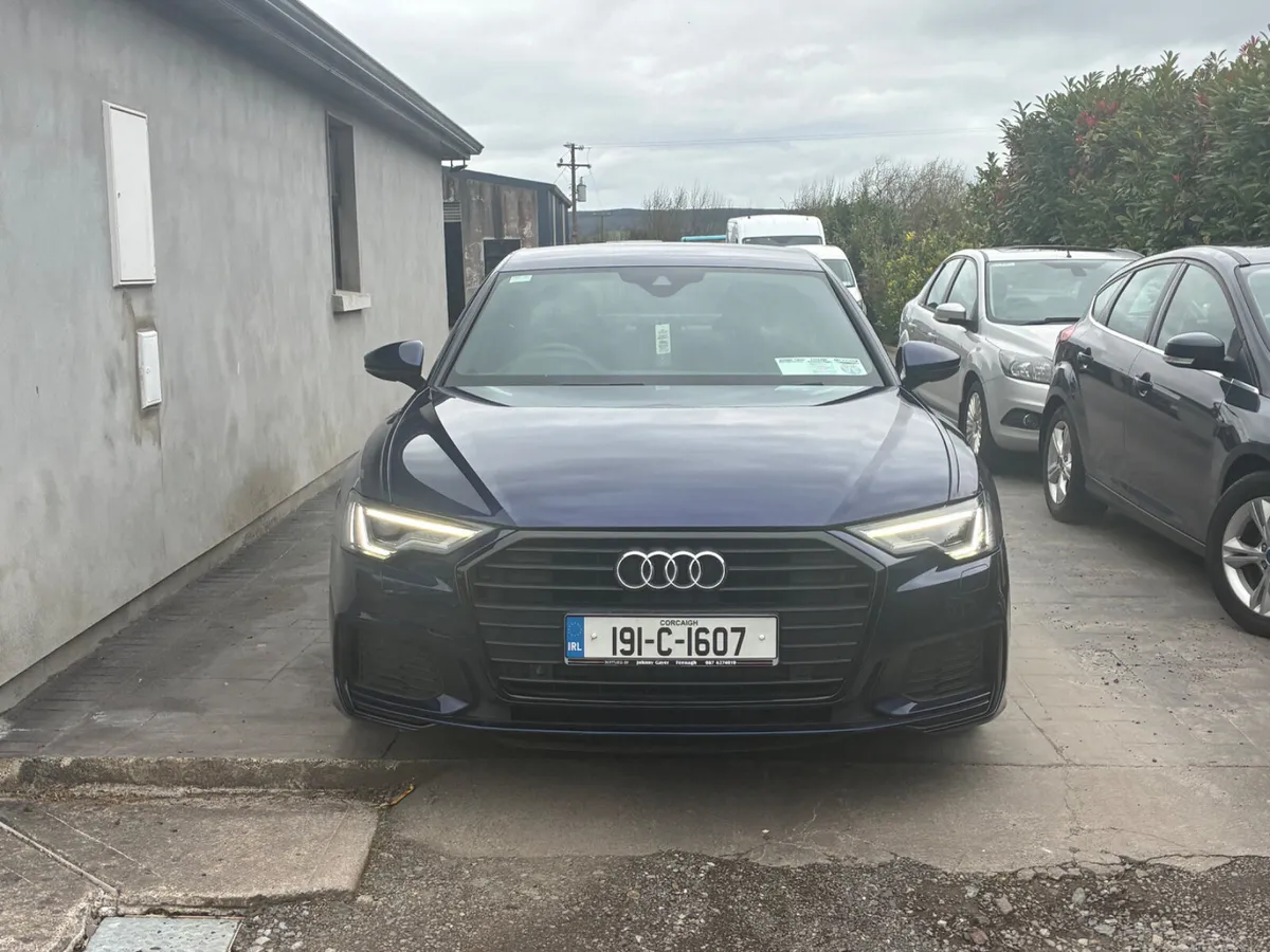 Audi A6 2019 s line black edition - Image 2