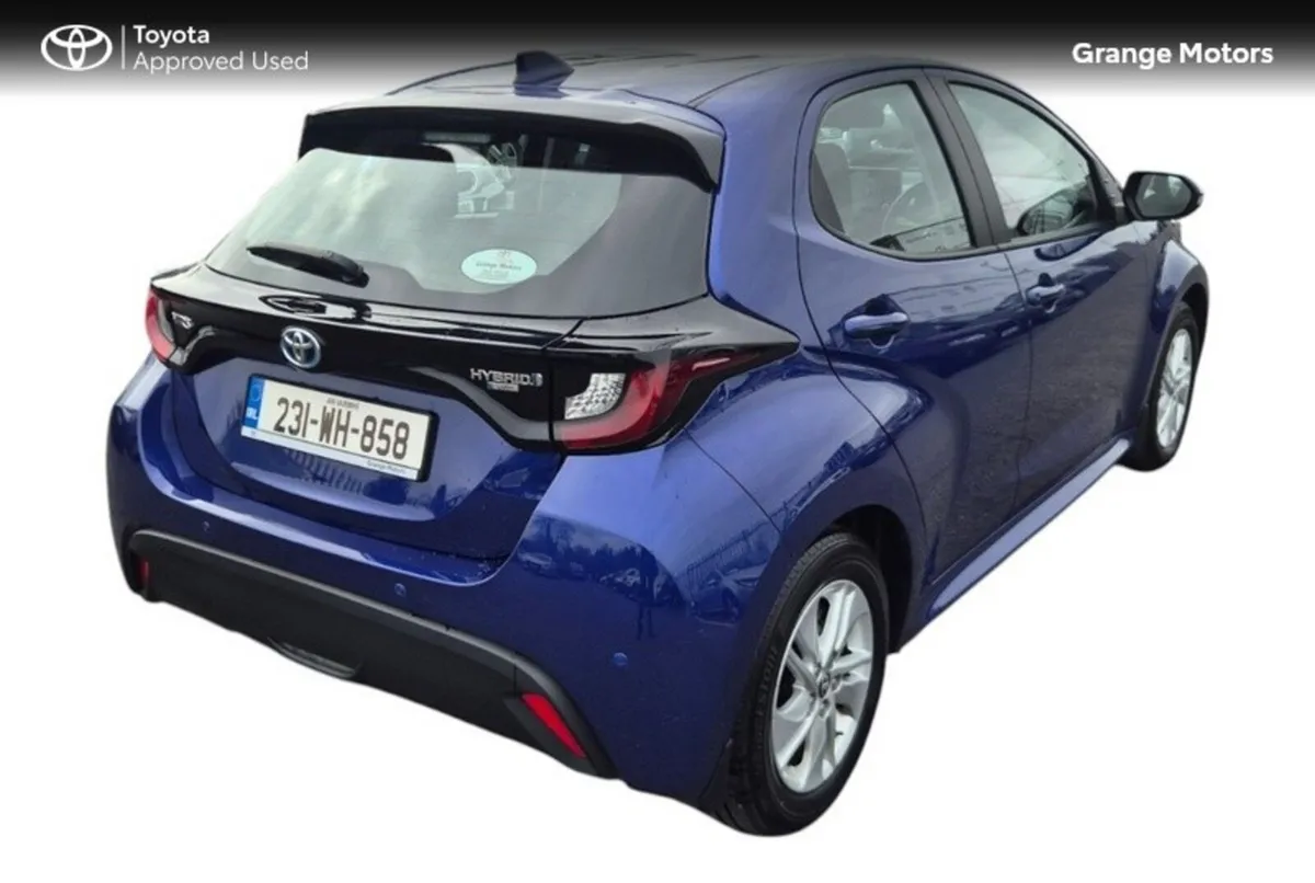 Toyota Yaris 1.5 HYBRID LUNA 5DR - Image 3