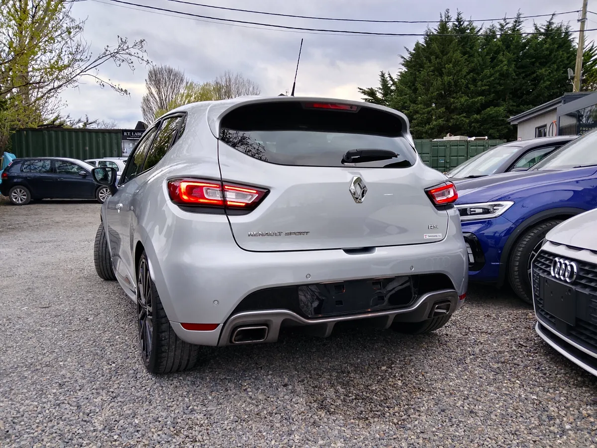 Clio RS Trophy - Image 3