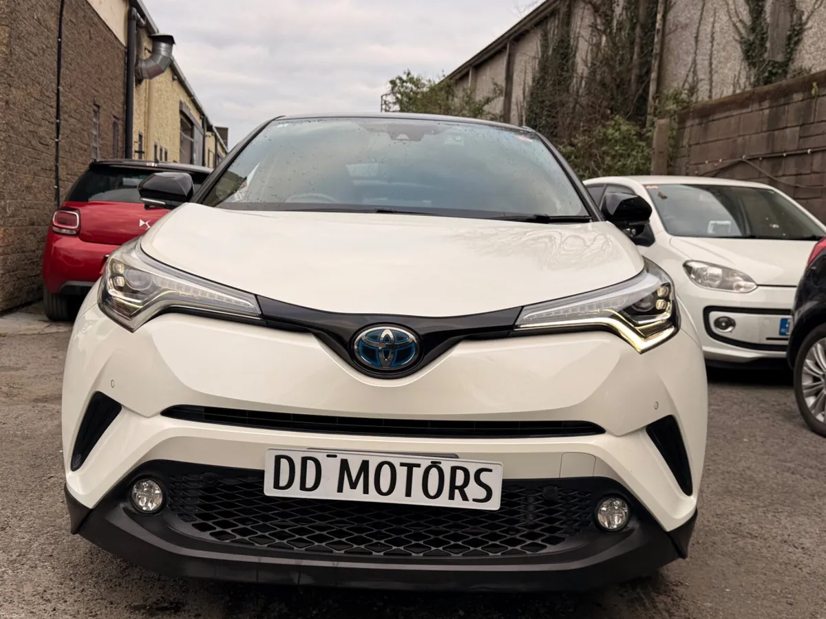 Toyota CHR 2018 Top sec self charging hybrid - Image 2
