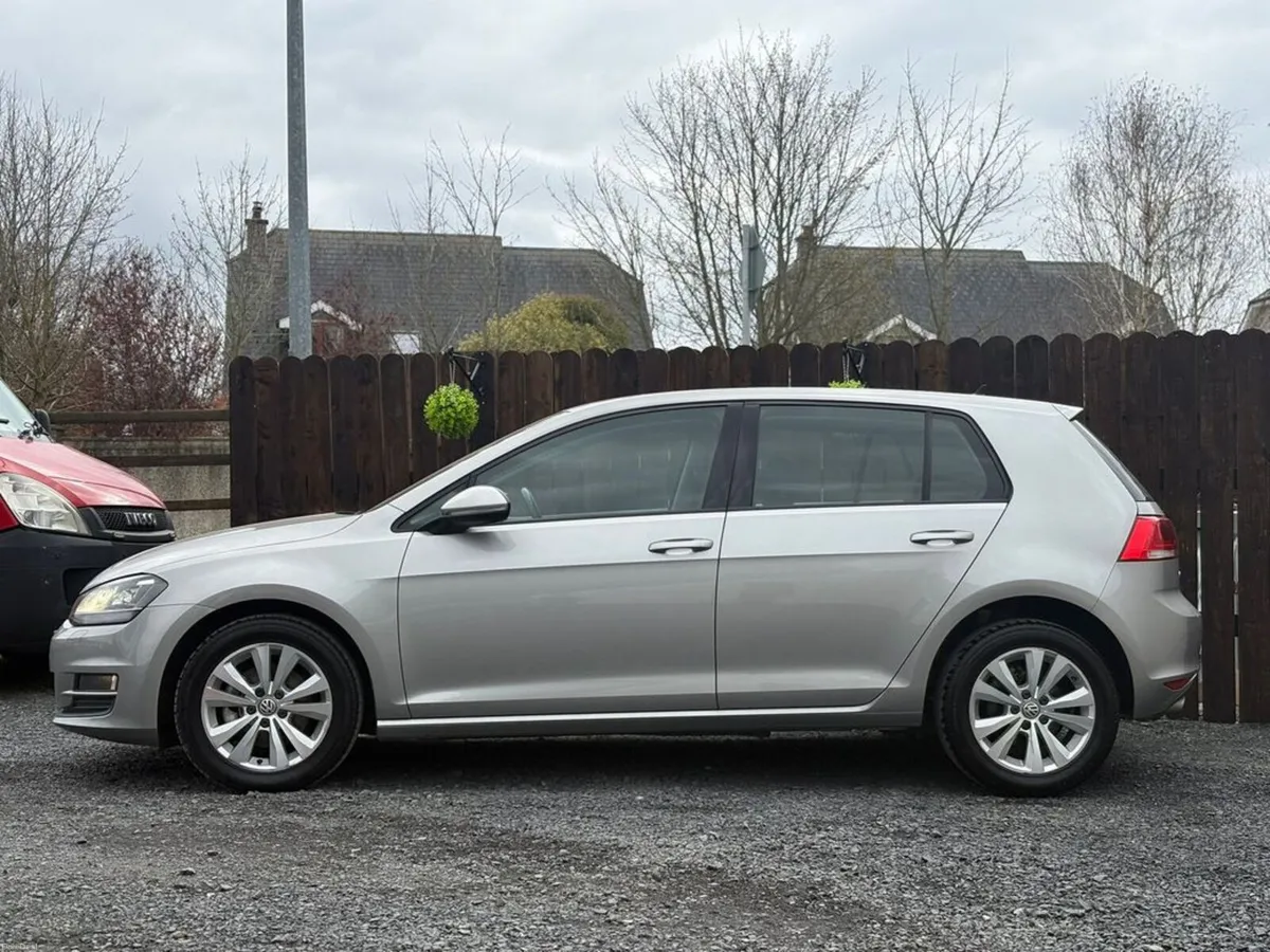 Volkswagen Golf 1.2 AUTO - LOW MILEAGE - Image 4
