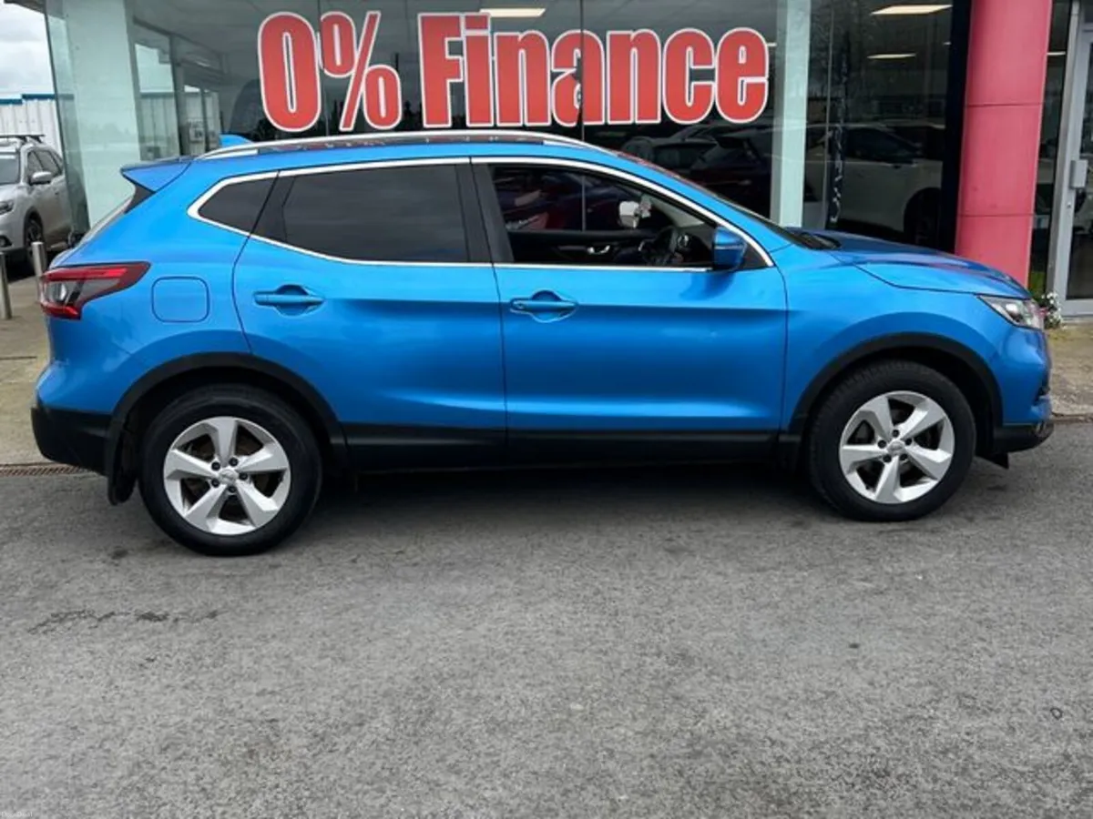 Nissan Qashqai 1.5 SV 18 4DR - Image 1
