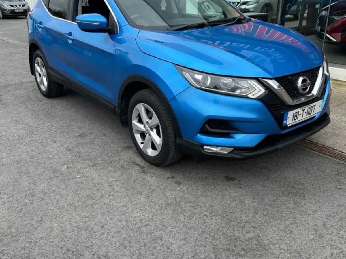 Nissan Qashqai 1.5 SV 18 4DR - Image 3