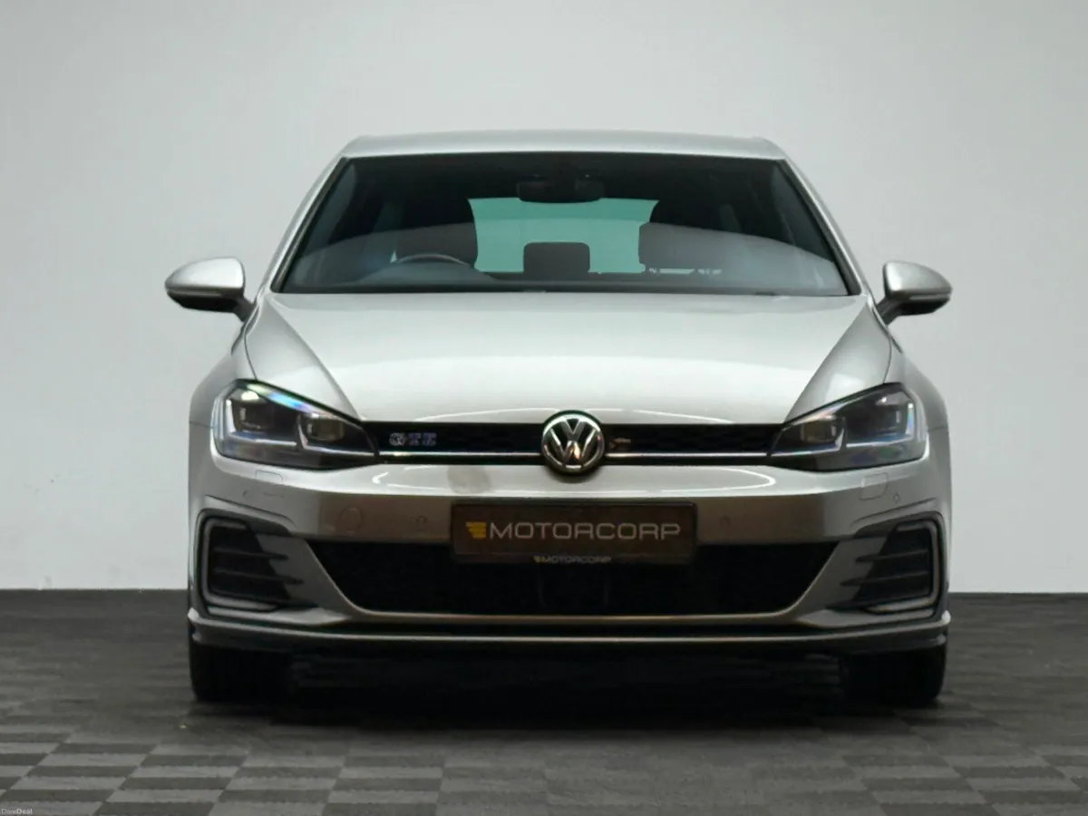 Volkswagen Golf GTE 1.4 TSI 204HP - Image 2
