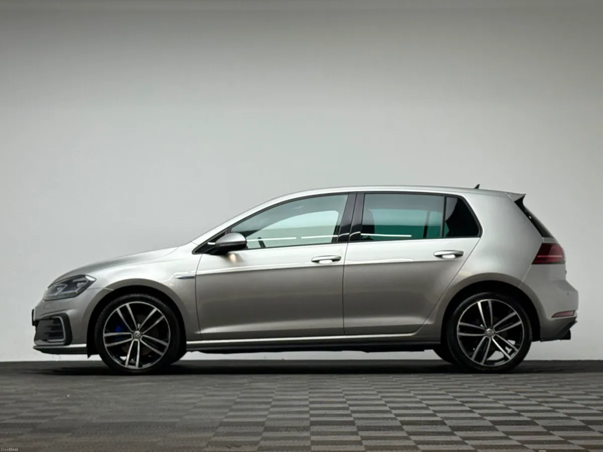 Volkswagen Golf GTE 1.4 TSI 204HP - Image 4