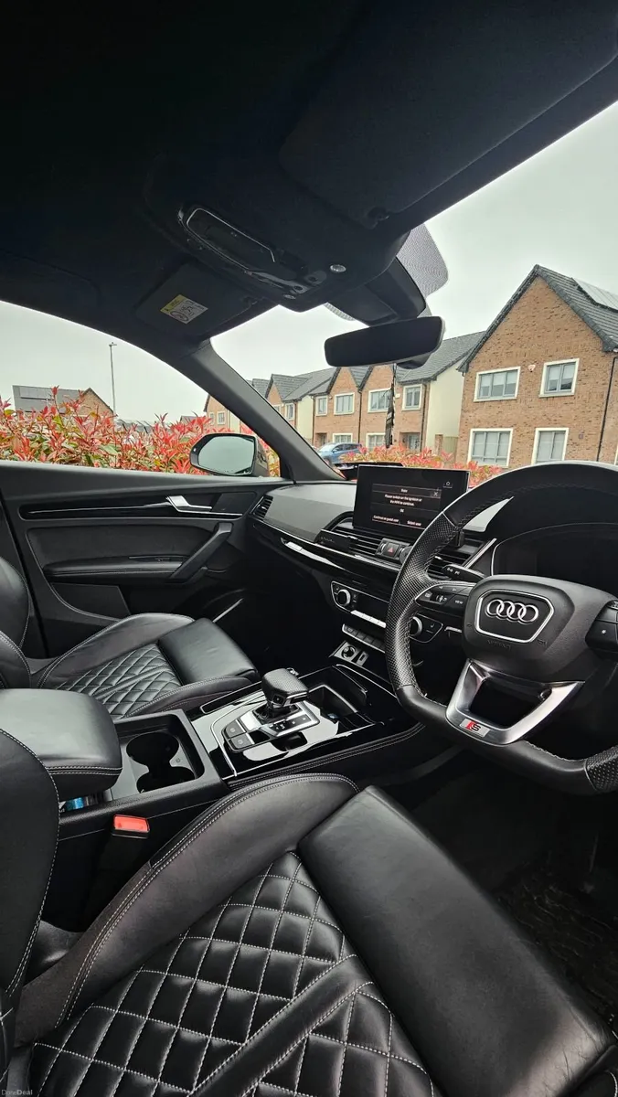 2022 Audi Q5 PHEV Black Edition S Line – Edition 1 - Image 2