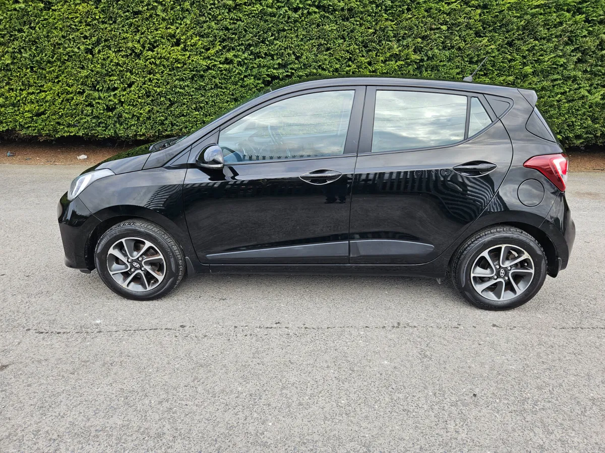 Hyundai i10 2017 1.0 DELUX AUTOMATIC - Image 3
