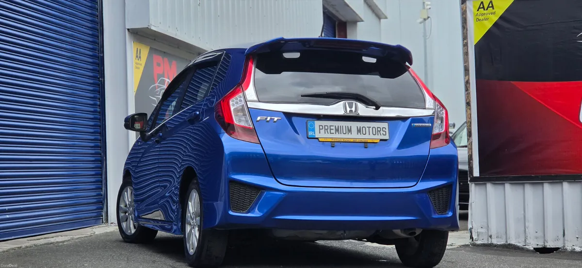 Honda Fit Hybrid - Image 4