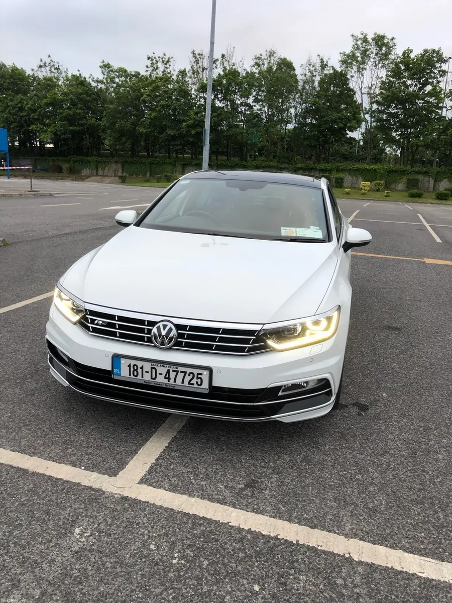 181 VW Passat *R LINE* DSG *Sunroof* Automatic - Image 3