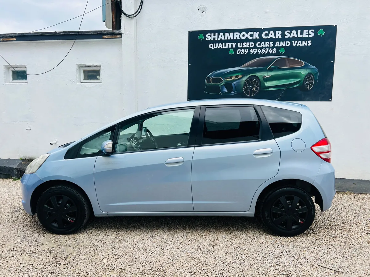 2010 Honda Fit 1.3 Petrol **Low kms** - Image 2