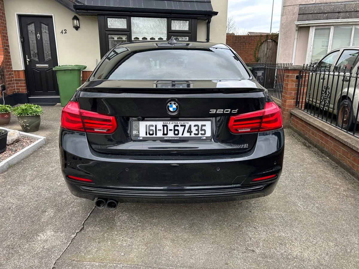 2016 BMW 3series - Image 4