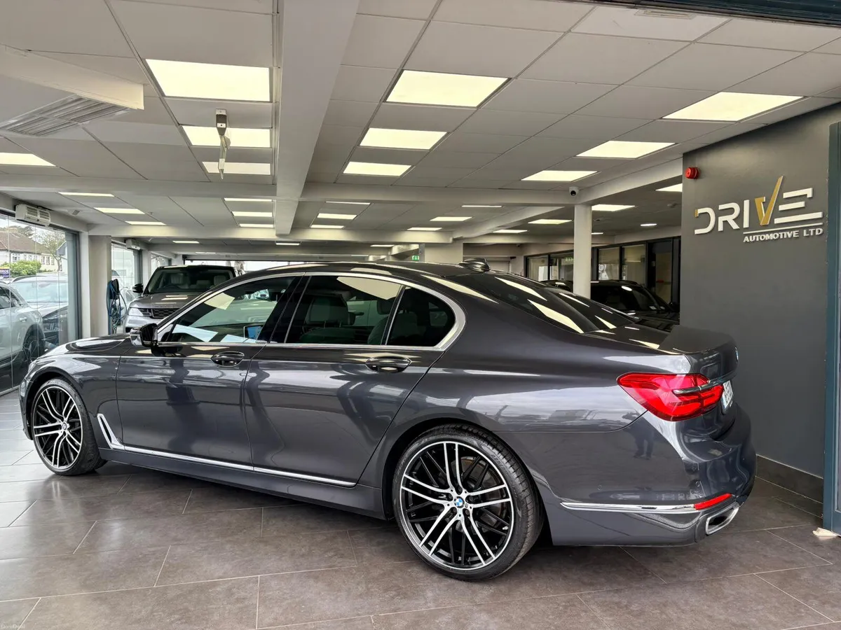 BMW 7-Series 2018 730d M-SPORT - Image 3