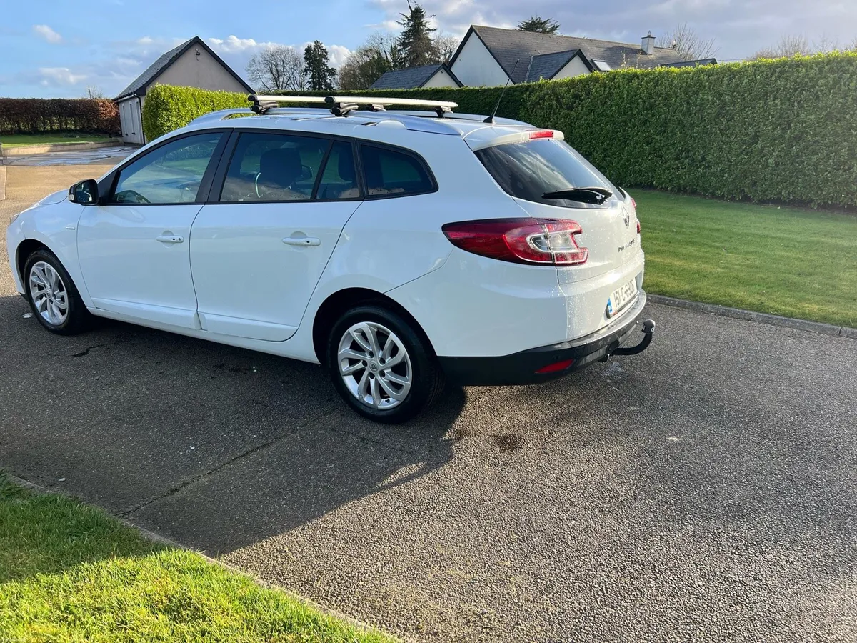 151 Renault Megane estate 1.5 Diesel - Image 3