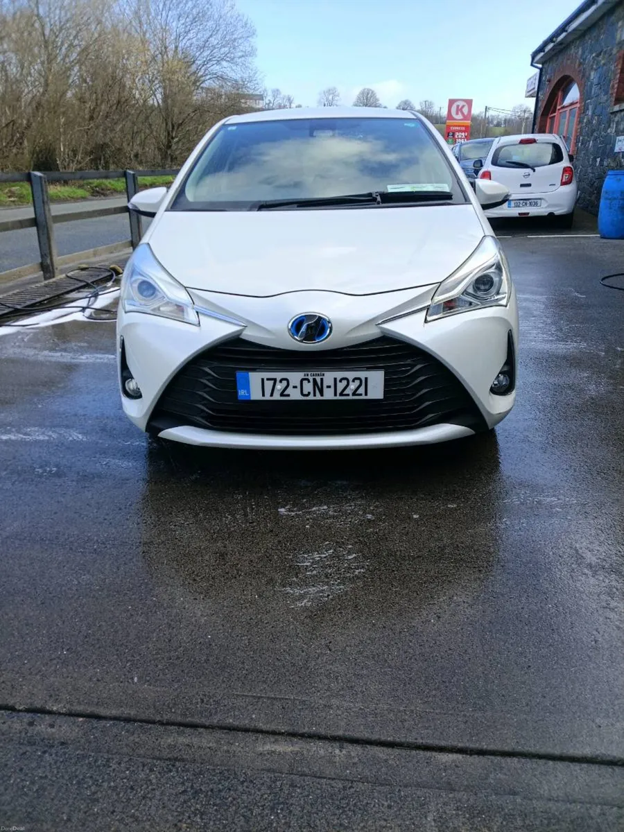 Toyota Vitz - Image 1