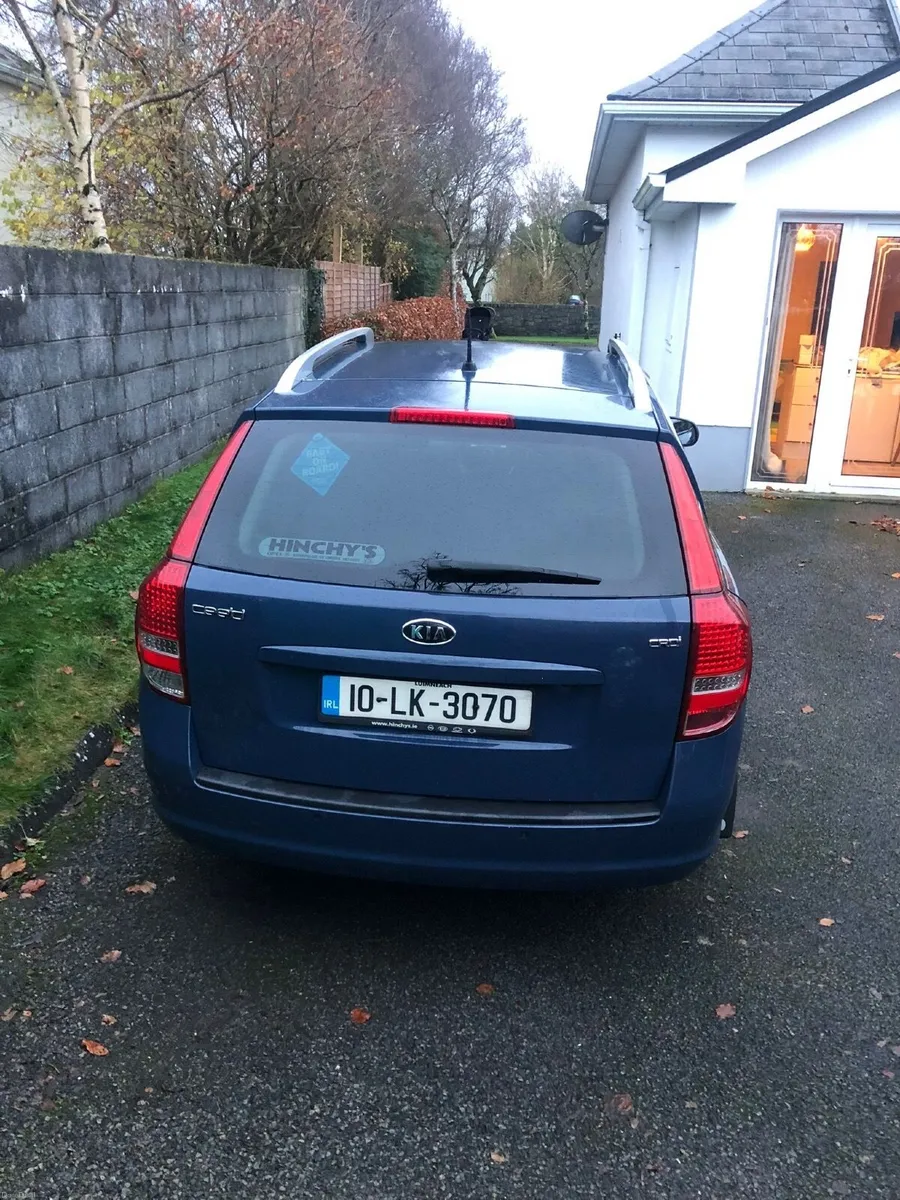 Kia Ceed 2010 - Image 1