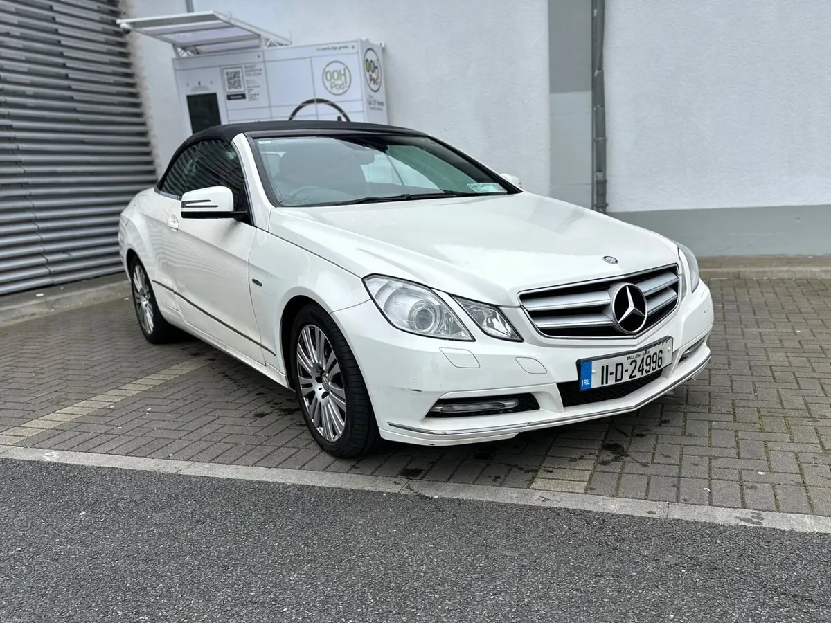 Mercedes-E-Class 2011 automatic - Image 1