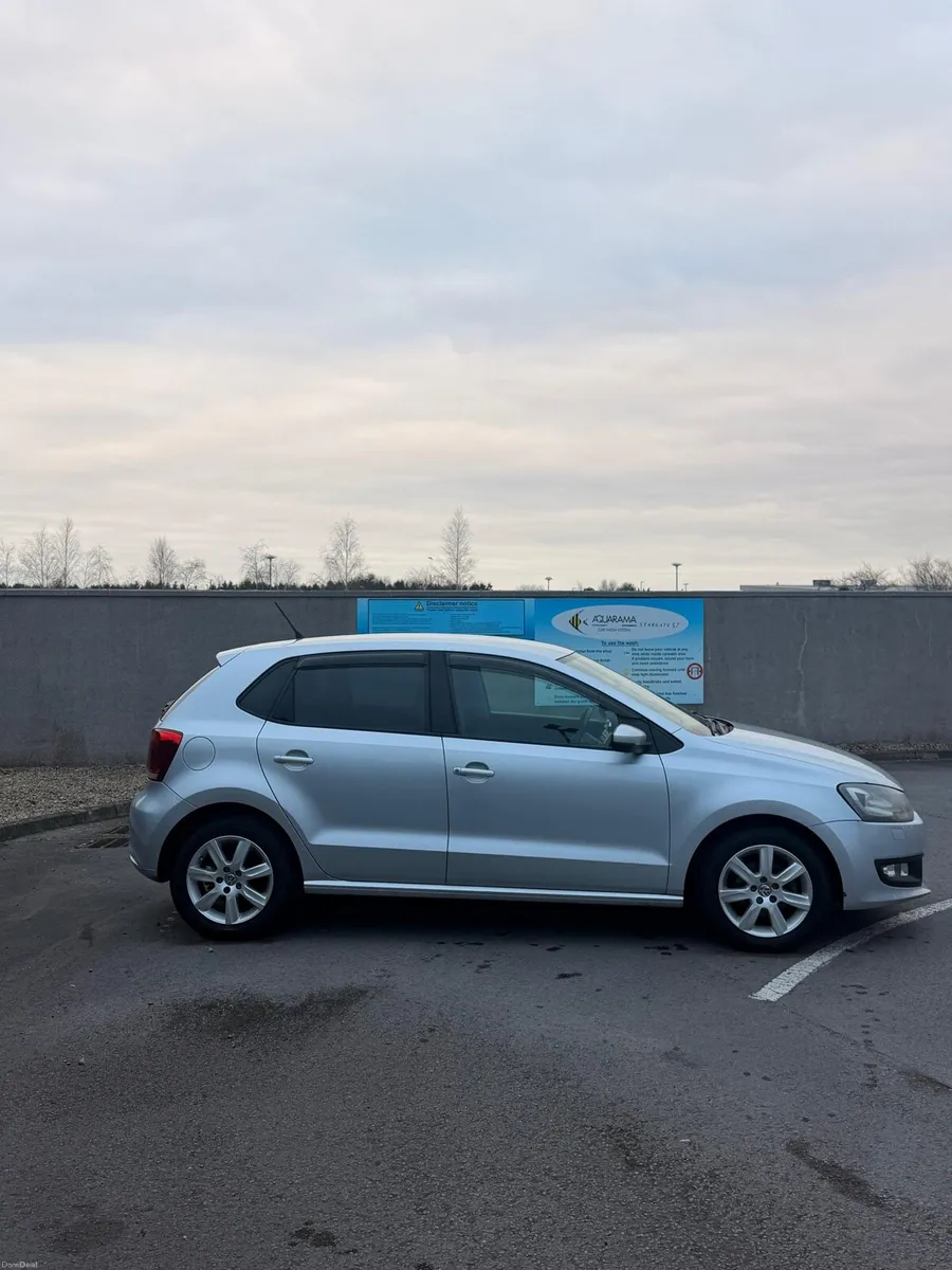 Silver Volkswagen polo 1.2tdi automatic DSG - Image 3