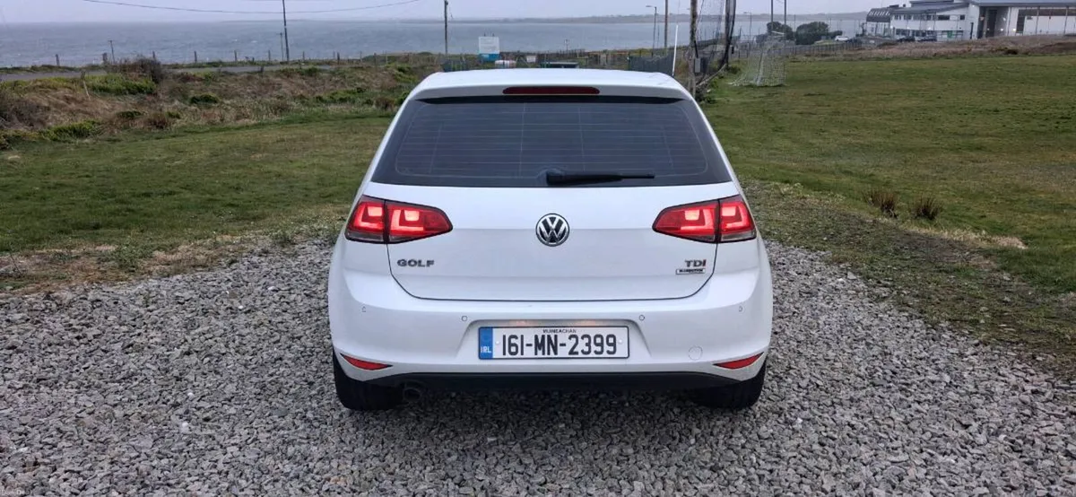 2016 Volkswagen Golf - Image 3