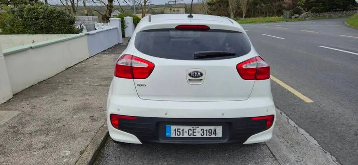 2015 Kia Rio - Image 4
