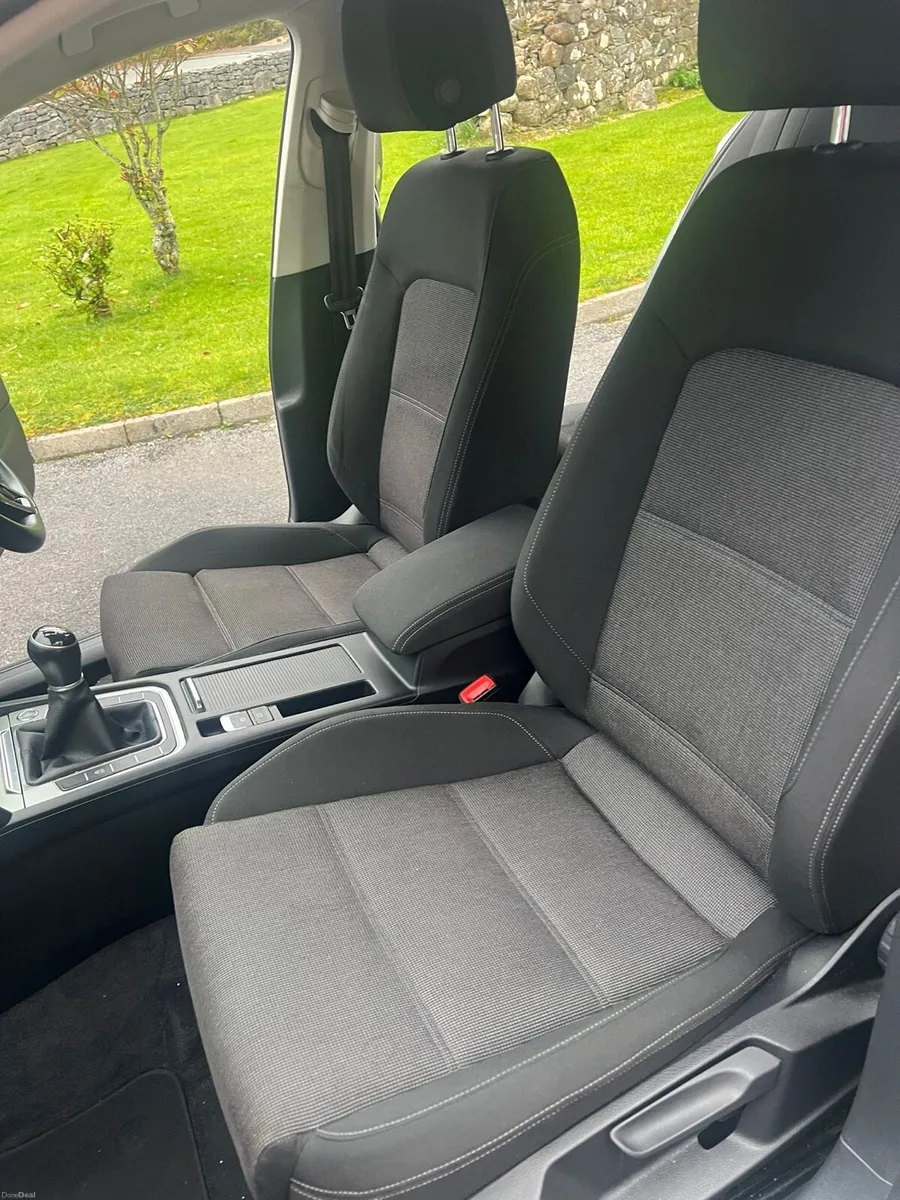 Volkswagen Passat *Very Low Mileage* - Image 4