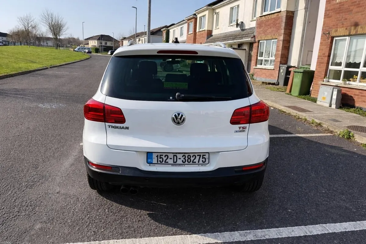 2015 VW Tiguan Lounge | DSG | CarPlay | NCT 2027 - Image 4