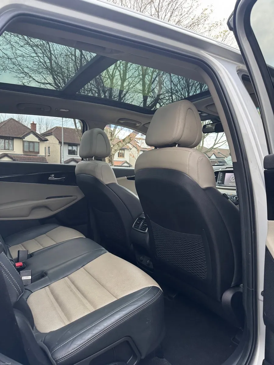 Kia Sorento Platinum 4WD - Image 3