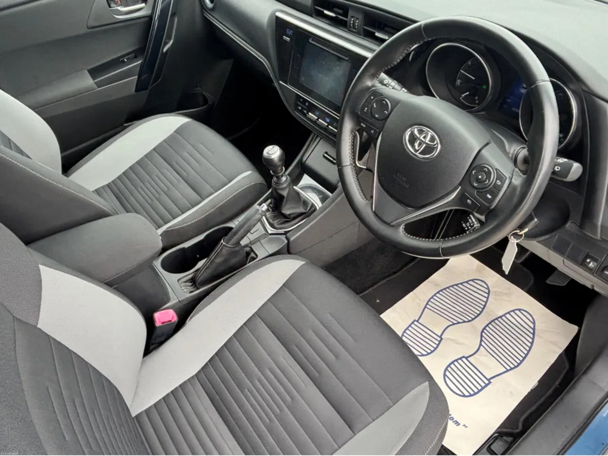 Toyota Auris 1.33 LUNA 4DR - Image 2