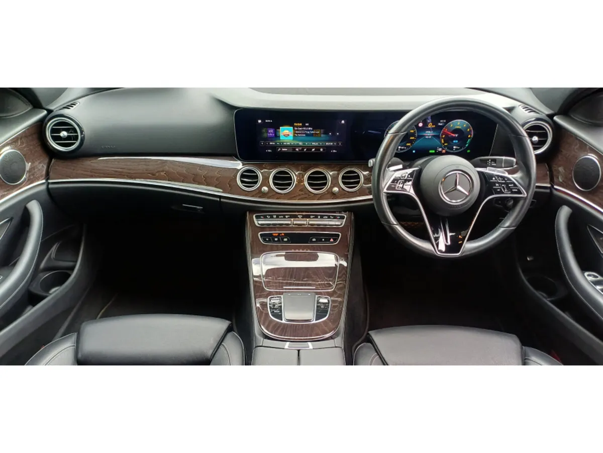 Mercedes-Benz E-Class E300de  AMG LINE EDITION - Image 5