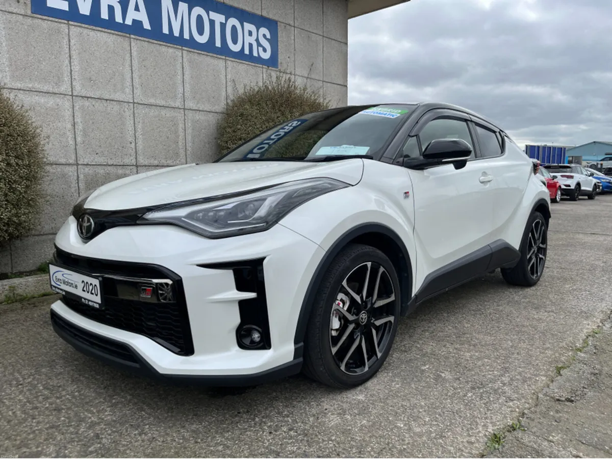 Toyota C-HR GR SPORT AUTOMATIC HYBRID 1.8 PETROL / - Image 4