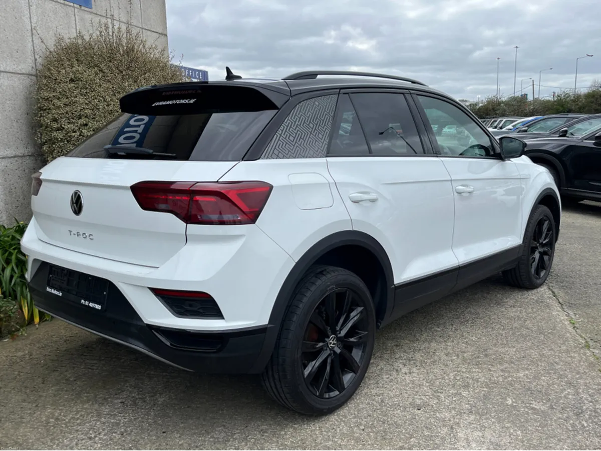 Volkswagen T-Roc STYLE BLACK PACK AUTOMATIC 2.0 DI - Image 4
