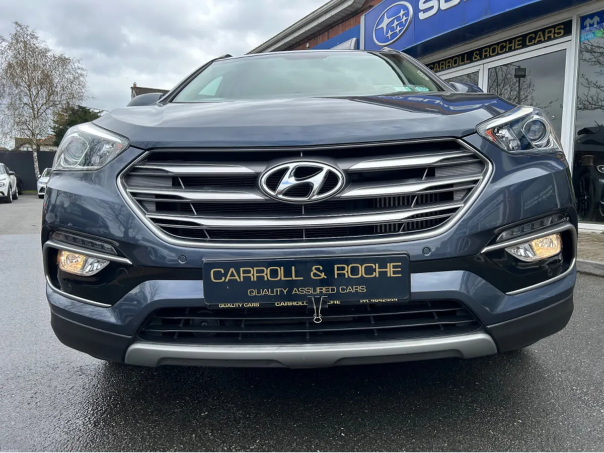 Hyundai Santa Fe 7-Seater -Automatic | Low Mileage - Image 4