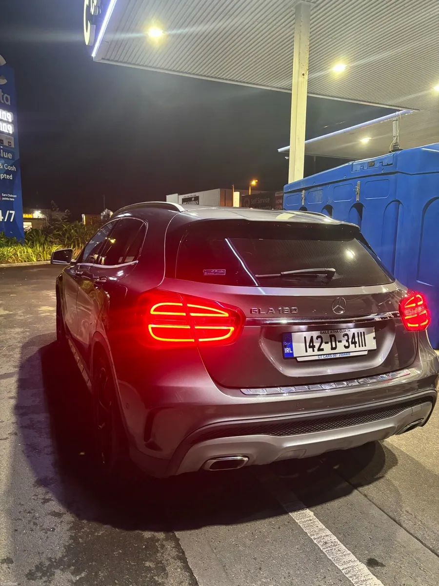 Mercedes Benz GLA (180) AMG - Image 2