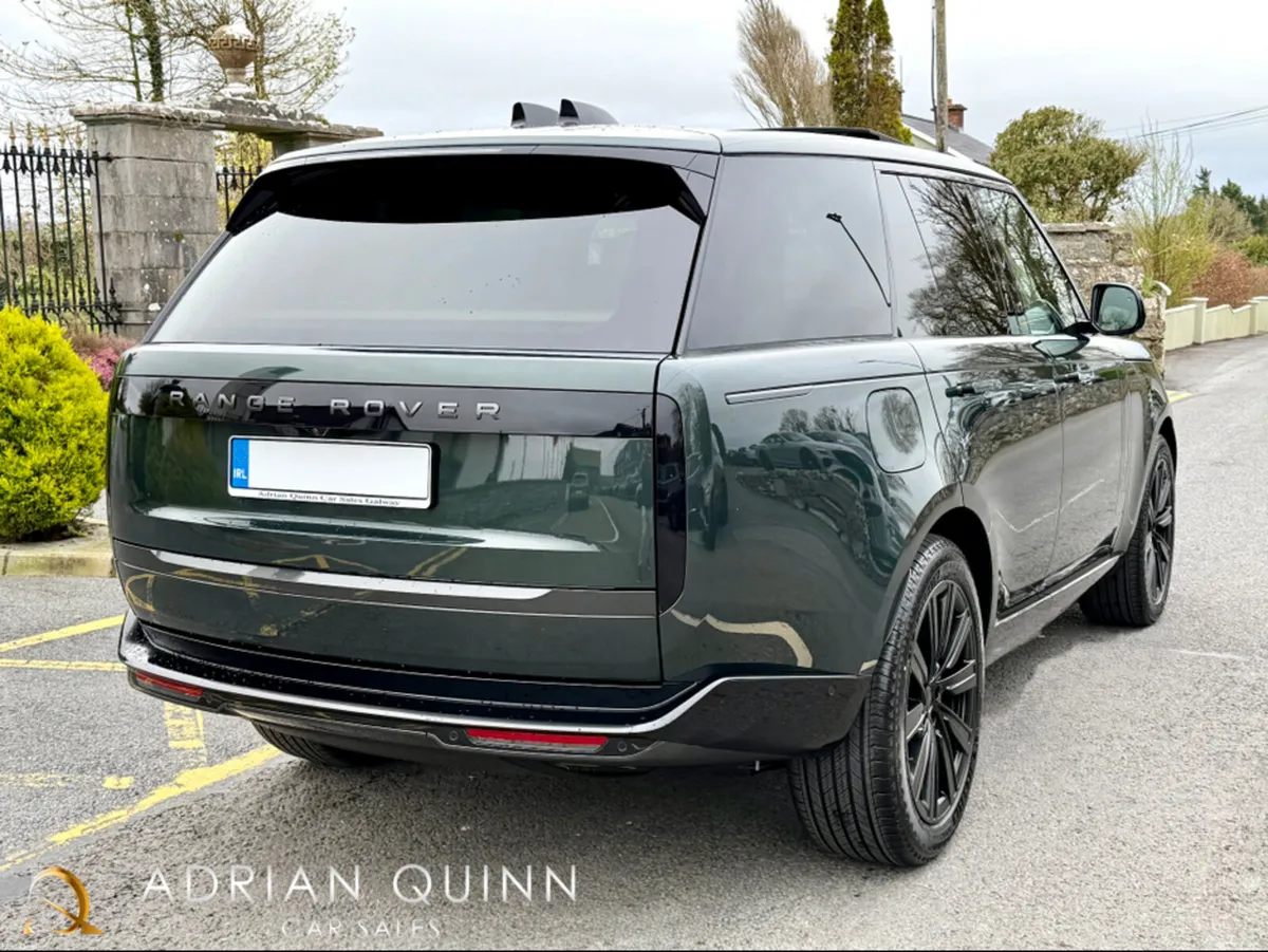 Land Rover Range Rover P460e SE AUTO==BLACK PACK== - Image 5