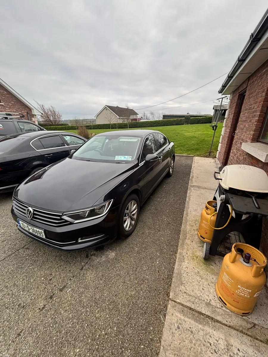 2015 Volkswagen Passat 1.6 liter - Image 2