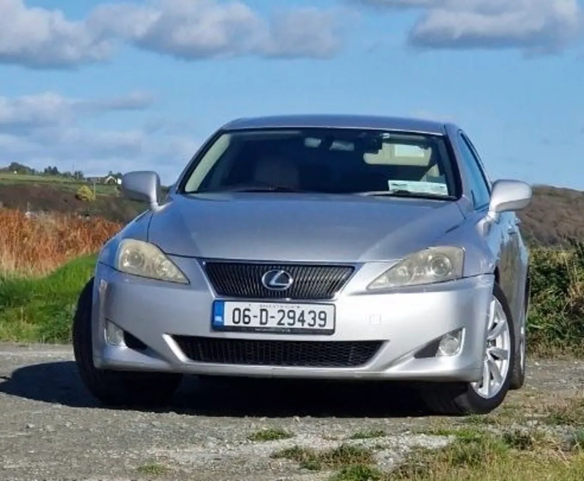 Lexus (197’000 km) - Image 1