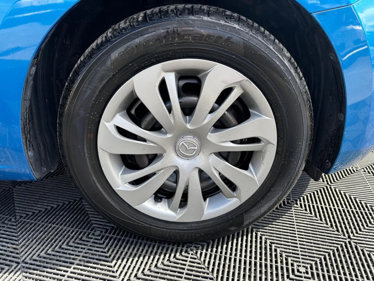 Mazda Demio Mazda Demio 1.3 petrol, auto , high sp - Image 3