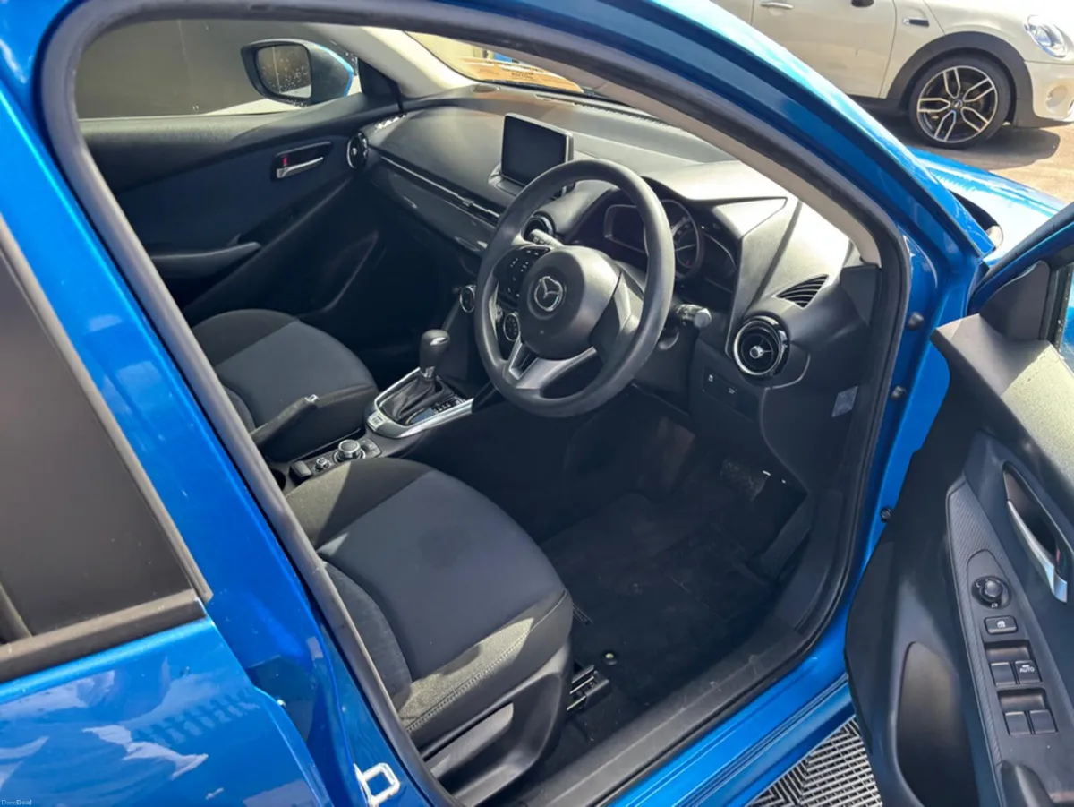 Mazda Demio Mazda Demio 1.3 petrol, auto , high sp - Image 4