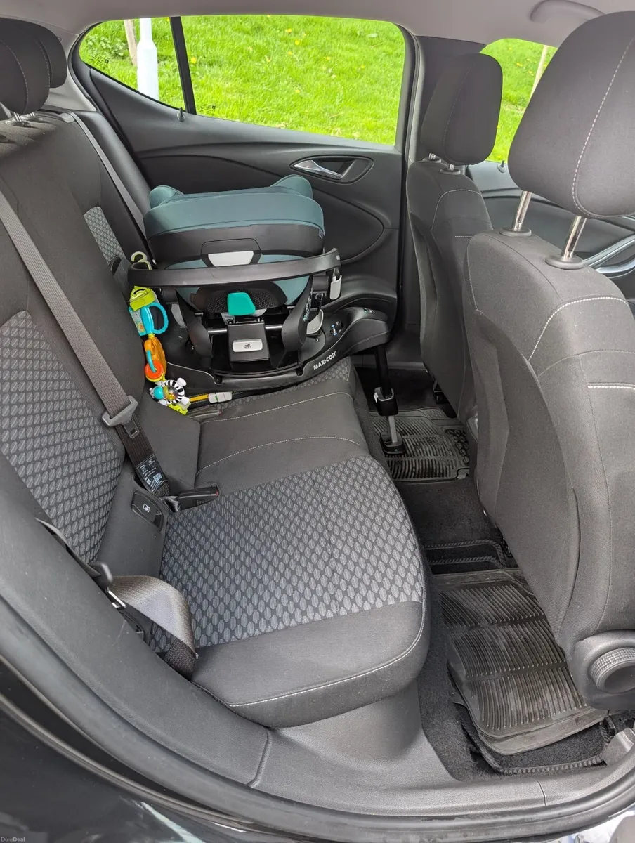 Opel Astra 2017 - Image 2