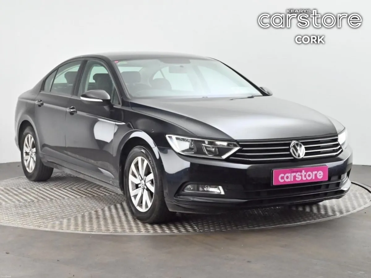 Volkswagen Passat 1.6 TDI 120HP Trendline - Image 1